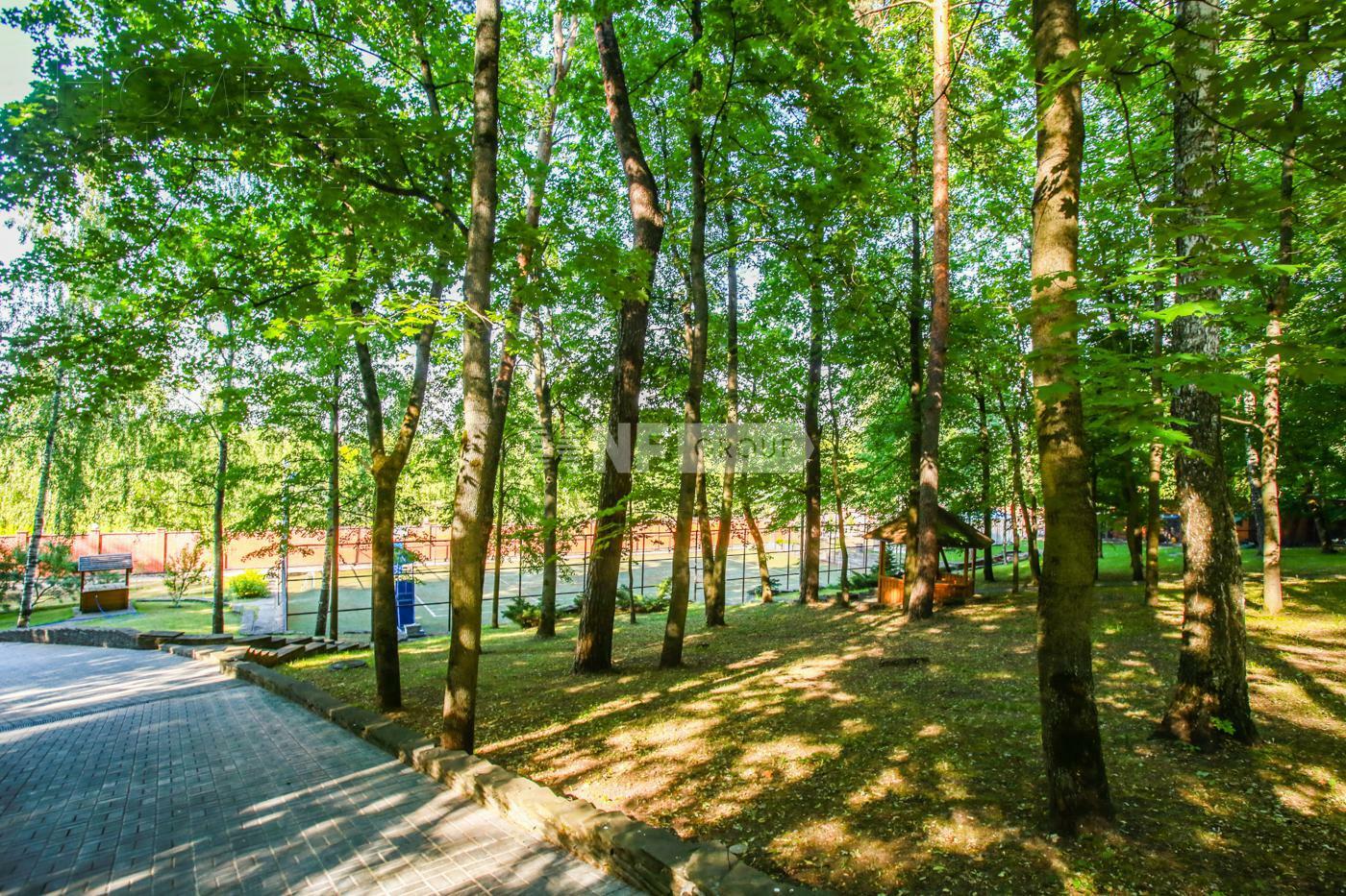 2-этажный коттедж 2 500 м² с отделкой