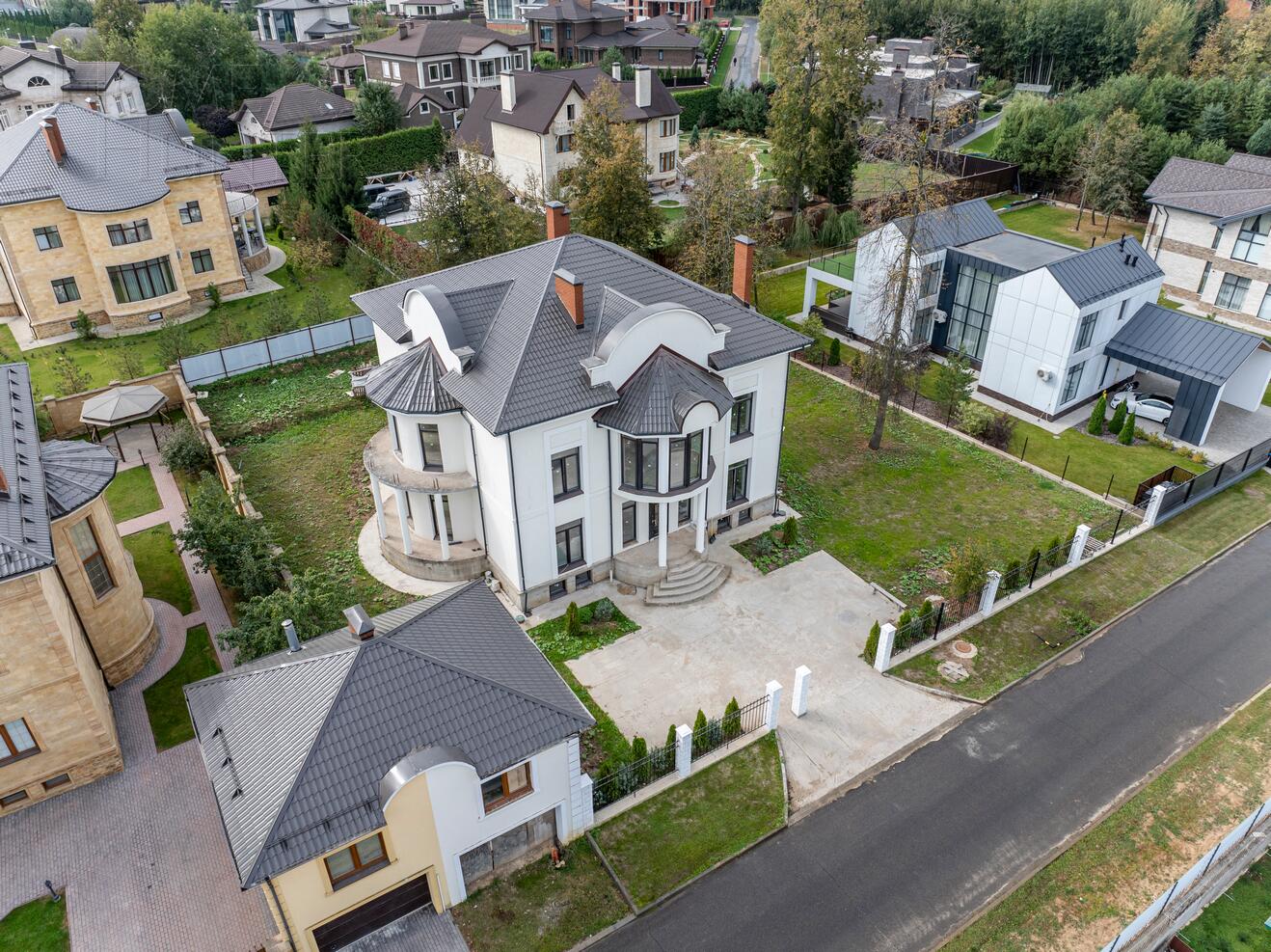 2-этажный коттедж 727 м² без отделки