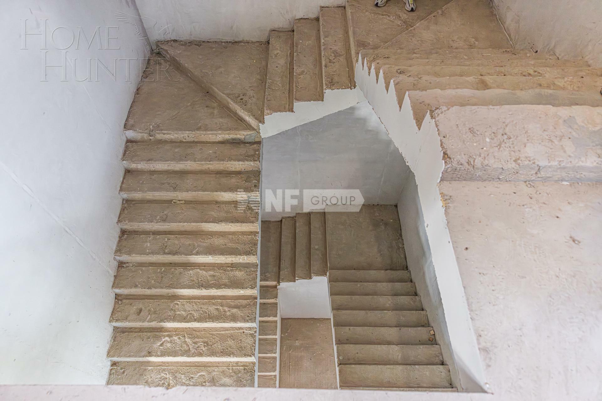 2-этажный коттедж 1 800 м² без отделки