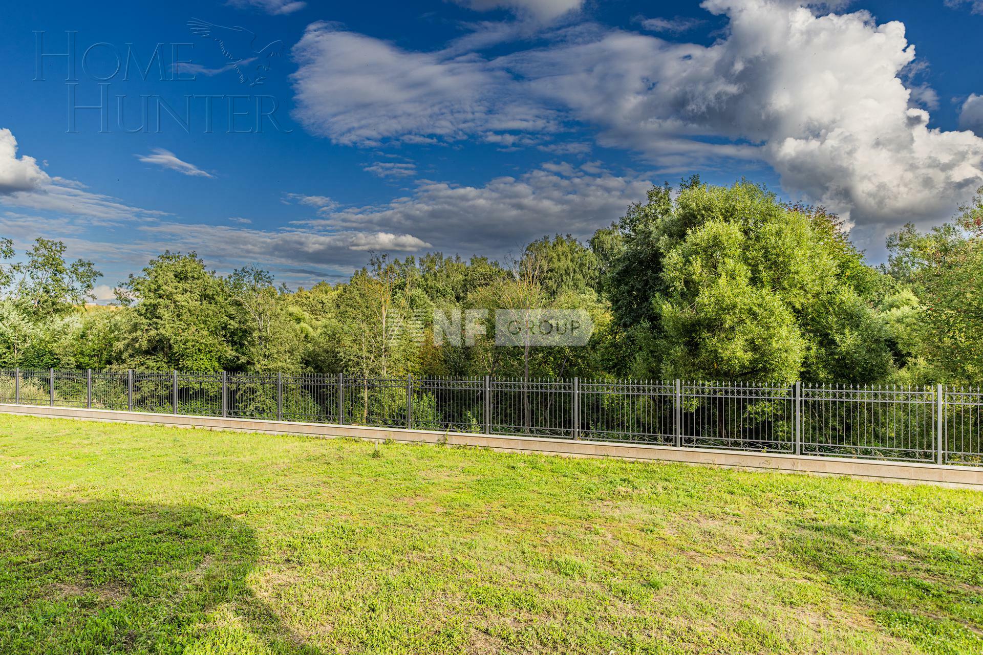 2-этажный коттедж 1 800 м² без отделки