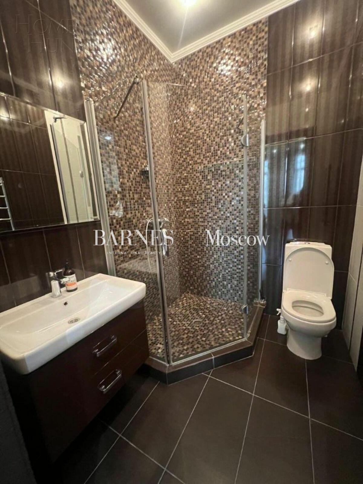 2-этажный таунхаус 440 м² с отделкой