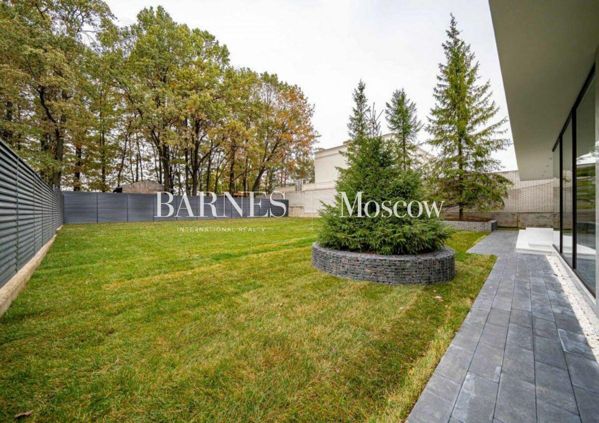 2-этажный коттедж 548 м² без отделки