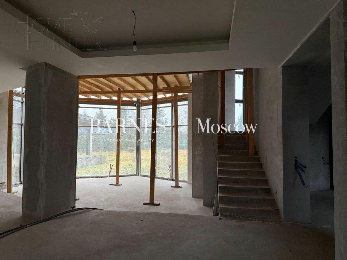 2-этажный коттедж 825 м² без отделки