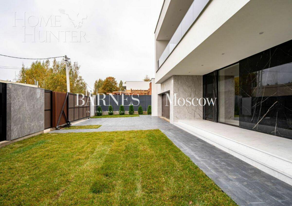 2-этажный коттедж 548 м² без отделки