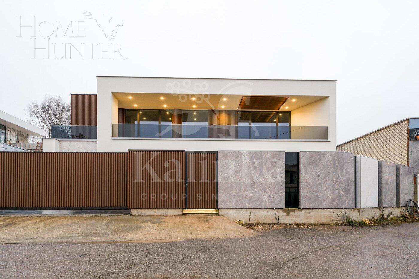 2-этажный коттедж 560 м² без отделки