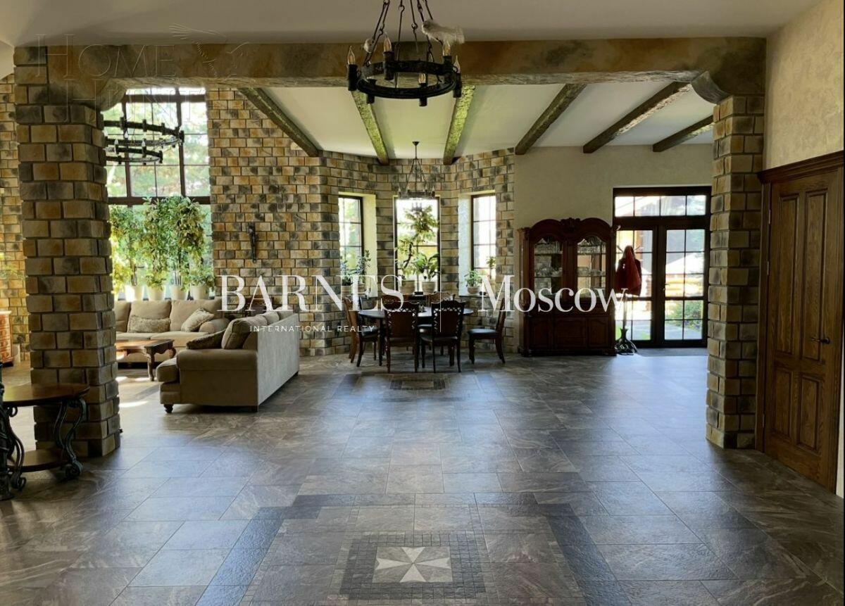 2-этажный коттедж 455 м² с отделкой