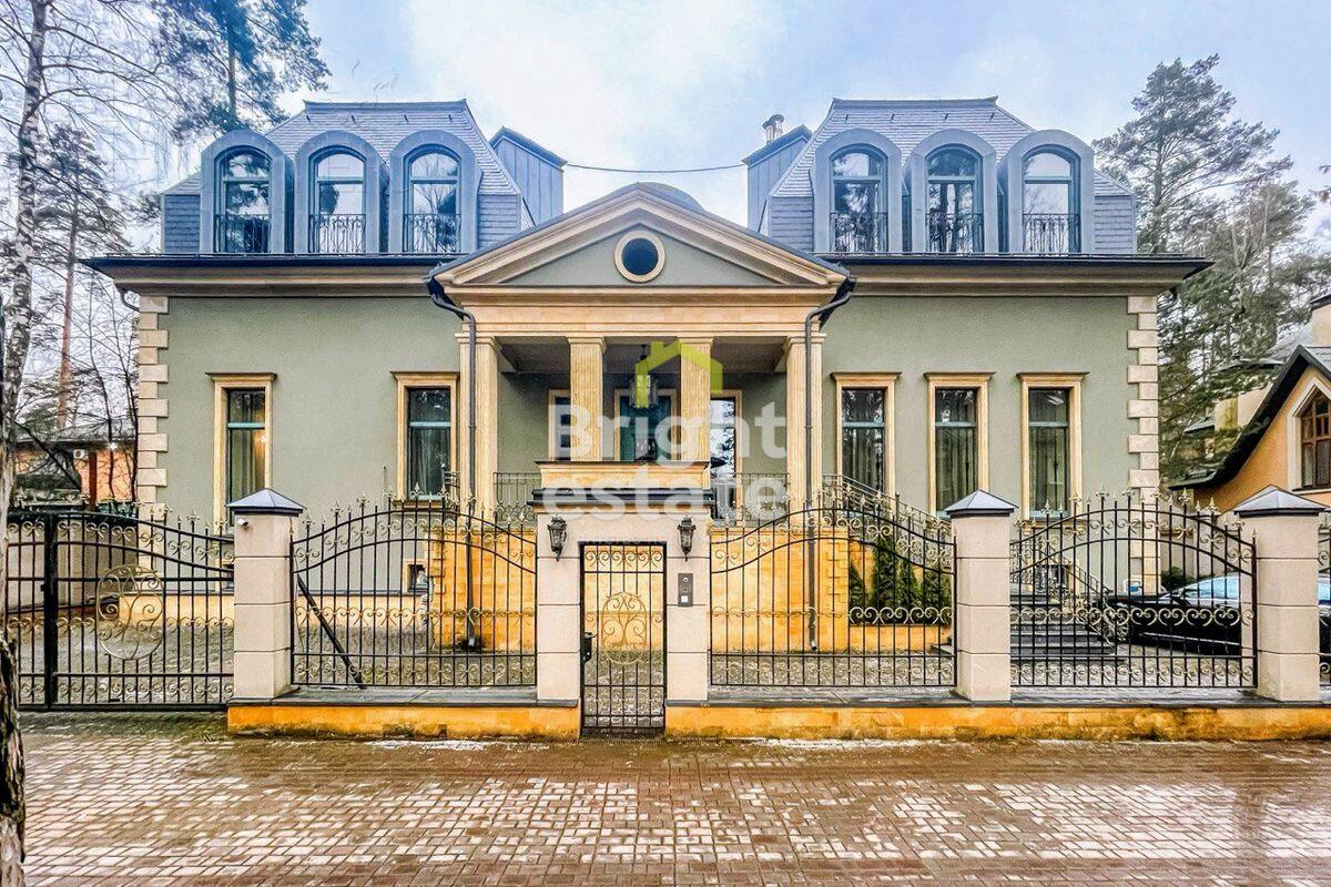 2-этажный коттедж 1 500 м² с отделкой