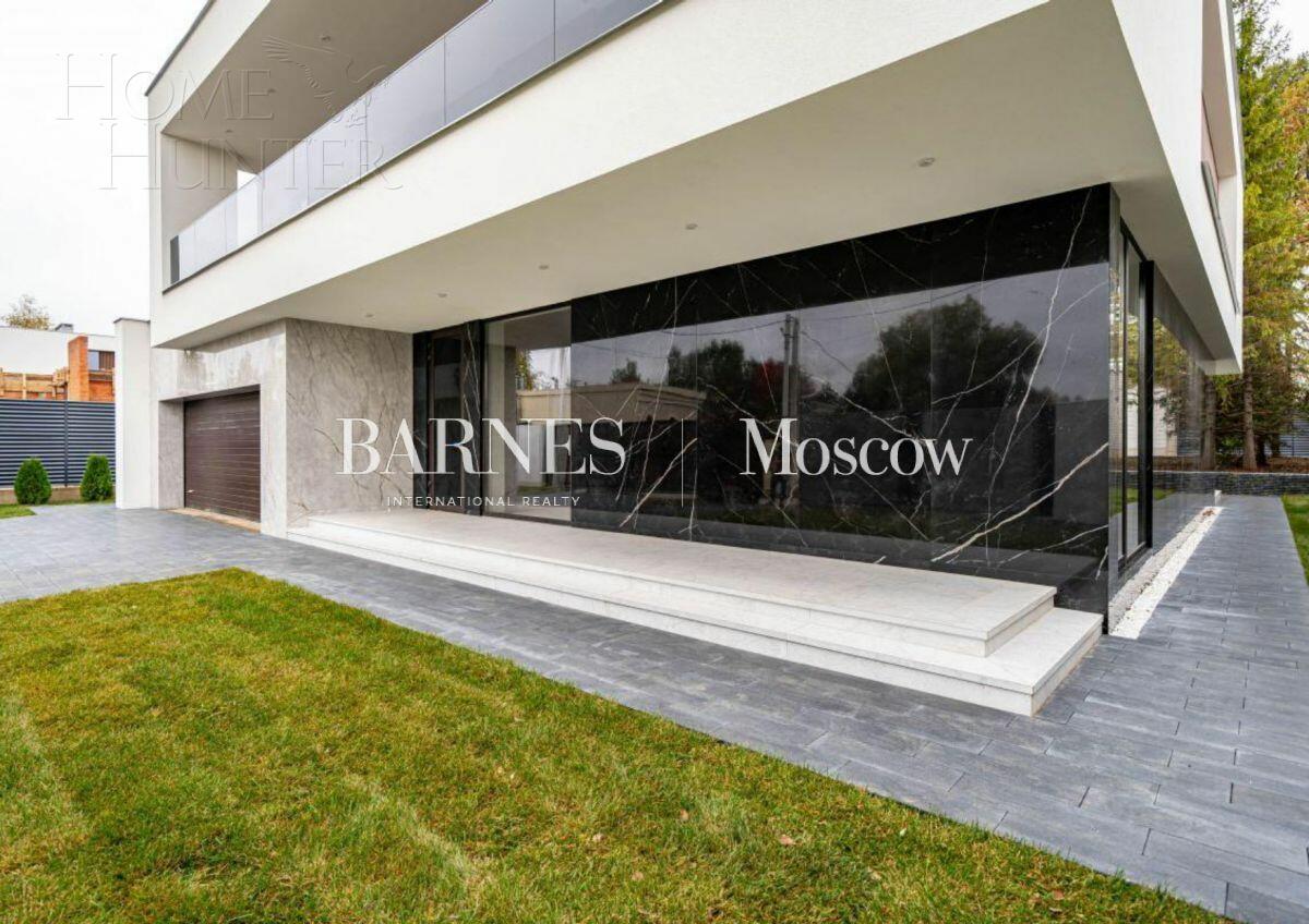 2-этажный коттедж 548 м² без отделки