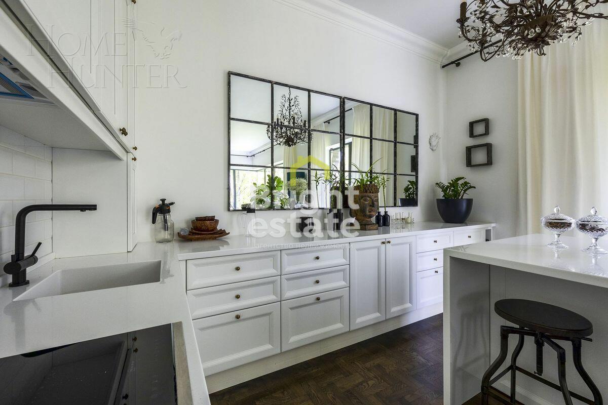 4-КОМН. КВАРТИРА С ОТДЕЛКОЙ 154 М² НА 2 ЭТАЖЕ