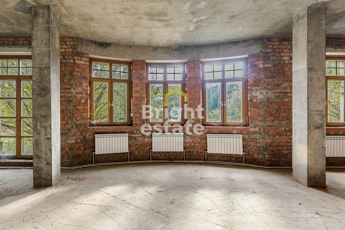 2-этажный коттедж 600 м² без отделки