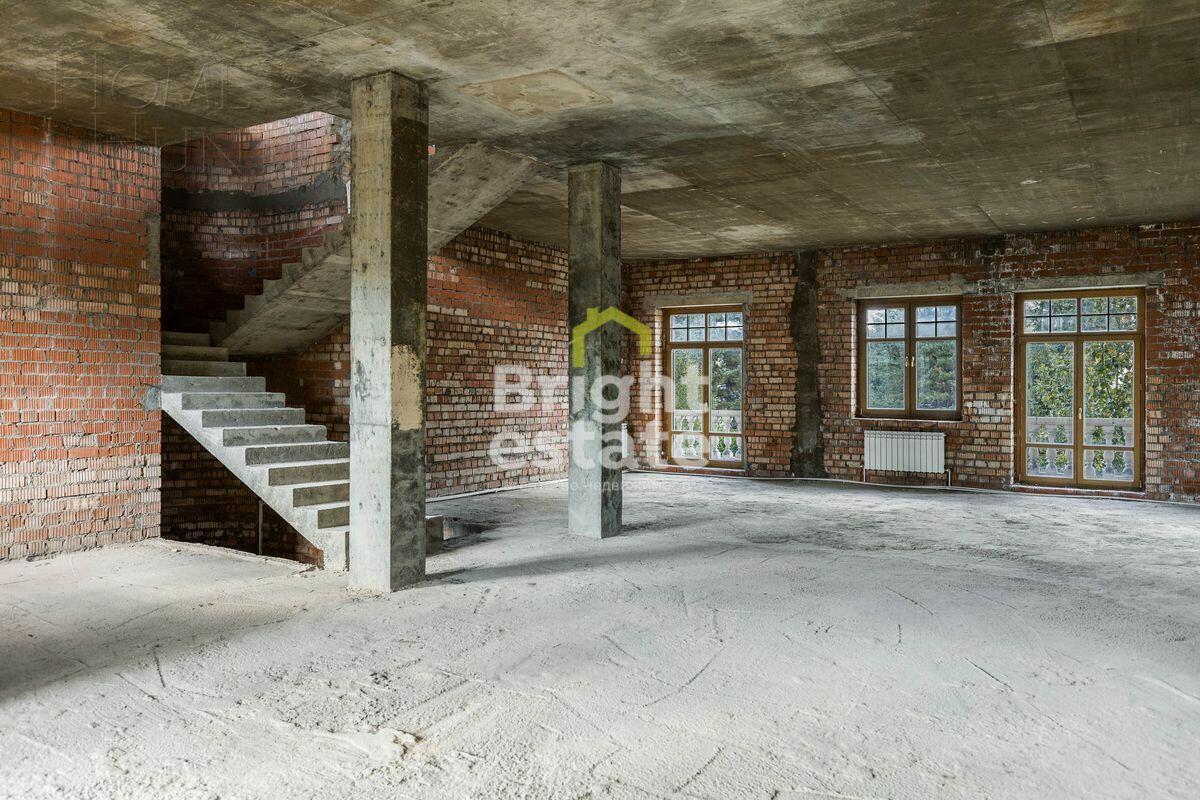 2-этажный коттедж 600 м² без отделки