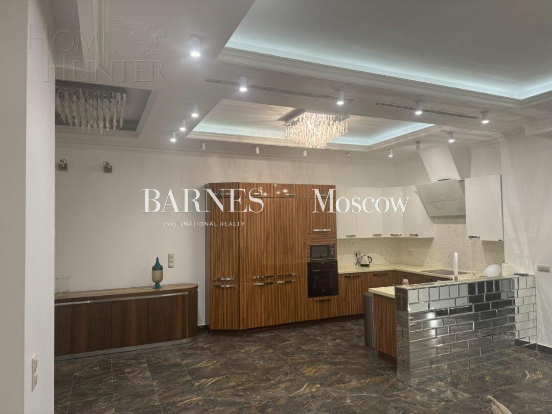 2-этажный таунхаус 440 м² с отделкой