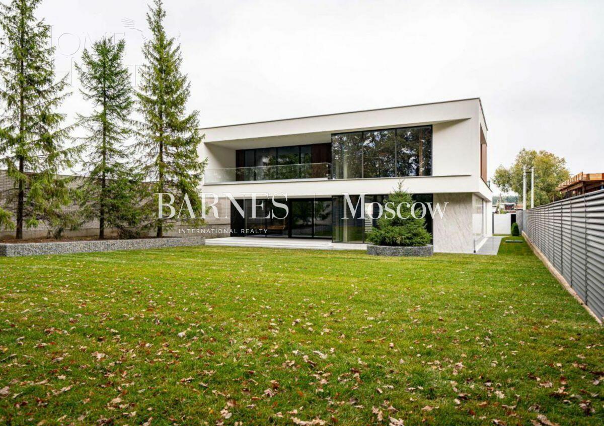 2-этажный коттедж 548 м² без отделки