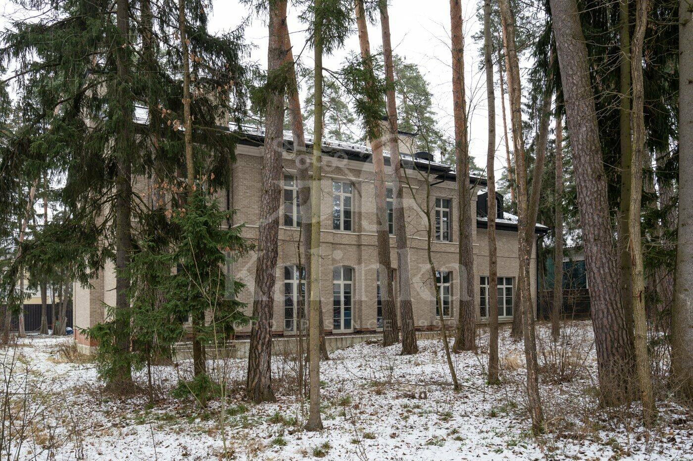 2-этажный коттедж 850 м² без отделки