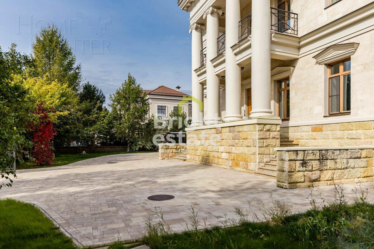 2-этажный коттедж 959 м² с отделкой