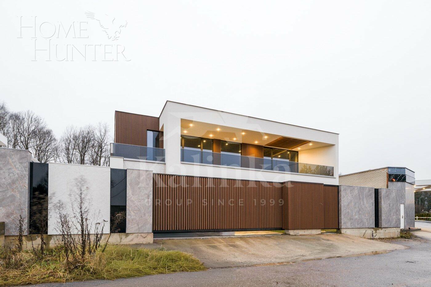 2-этажный коттедж 560 м² без отделки