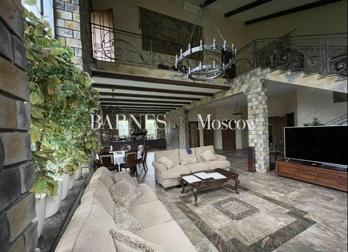 2-этажный коттедж 455 м² с отделкой