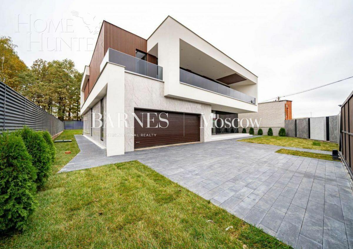 2-этажный коттедж 548 м² без отделки