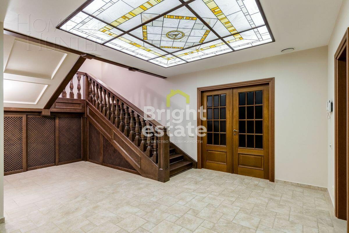 2-этажный коттедж 959 м² с отделкой