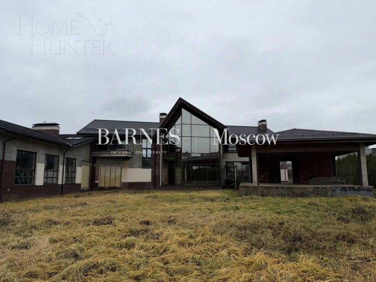 2-этажный коттедж 825 м² без отделки