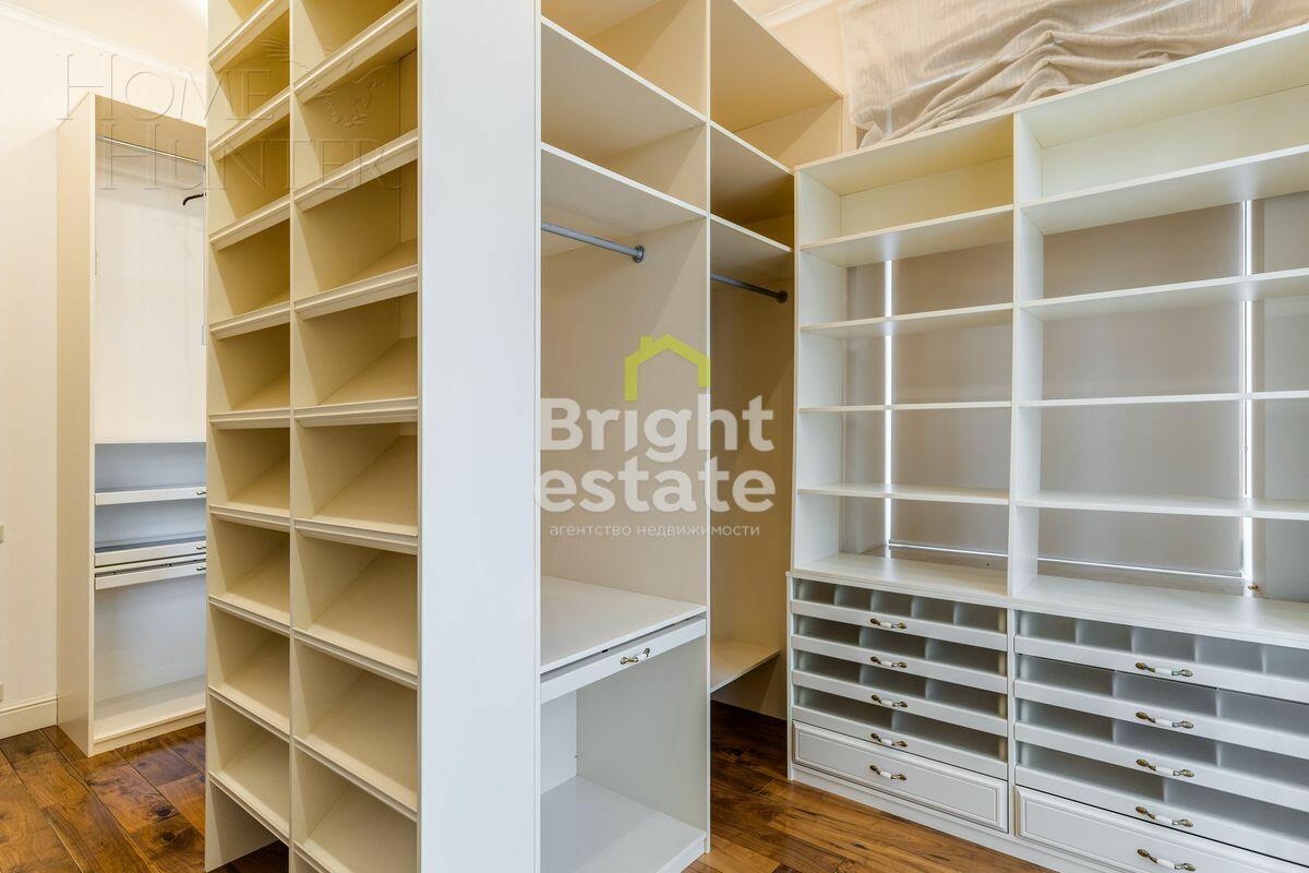 2-этажный коттедж 959 м² с отделкой