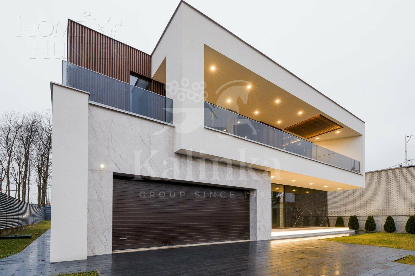 2-этажный коттедж 560 м² без отделки