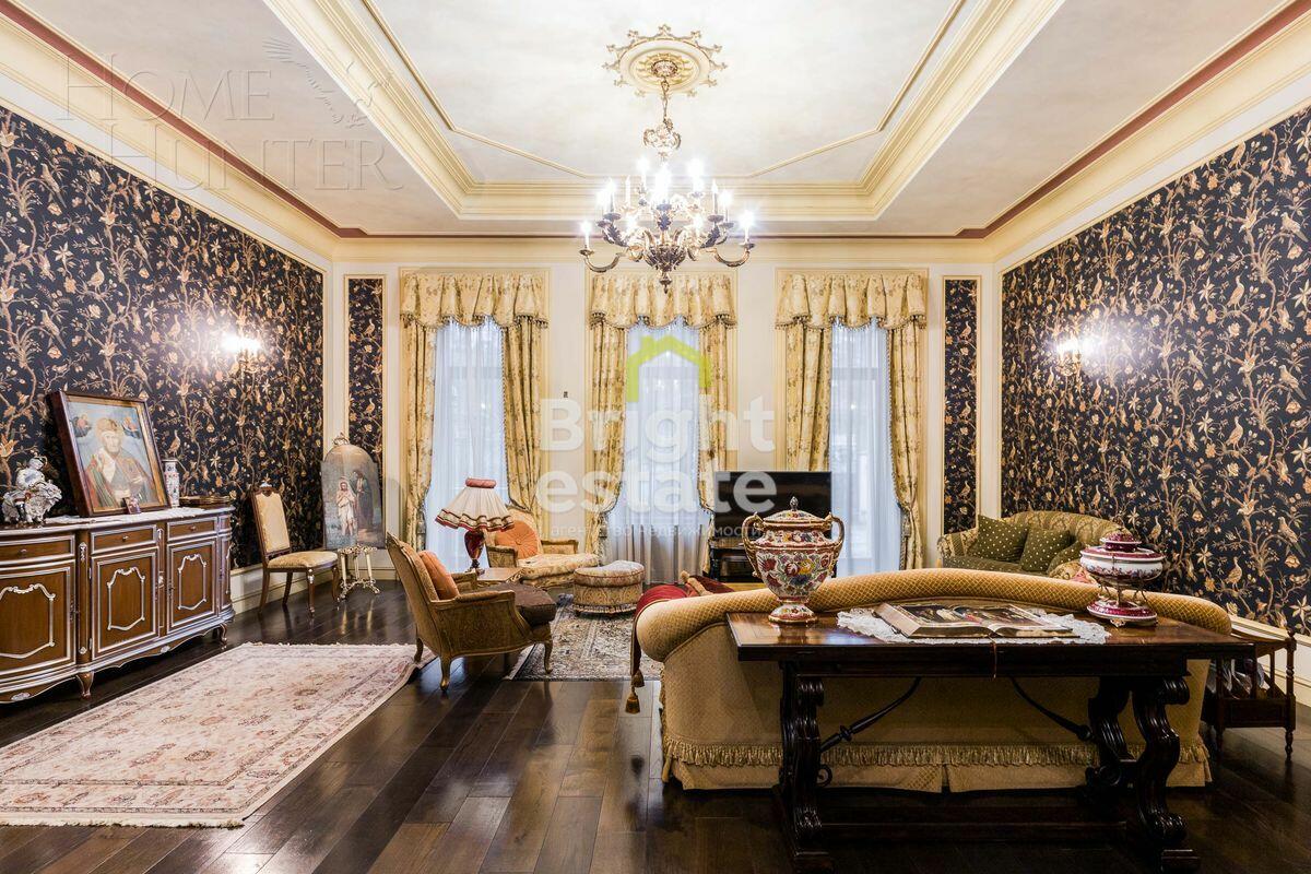 2-этажный коттедж 1 500 м² с отделкой