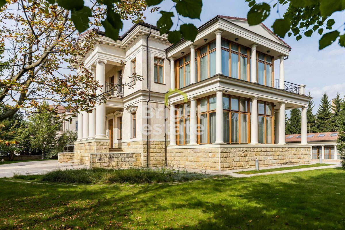 2-этажный коттедж 959 м² с отделкой