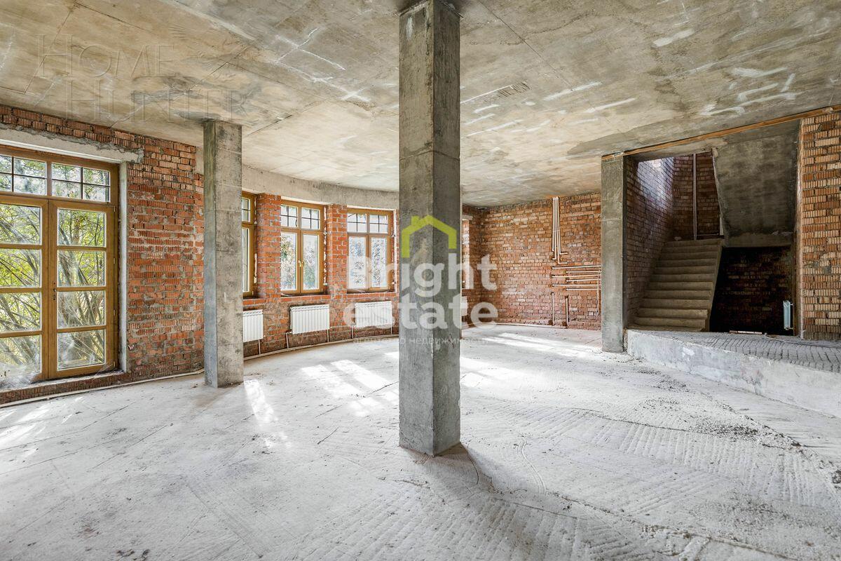 2-этажный коттедж 600 м² без отделки