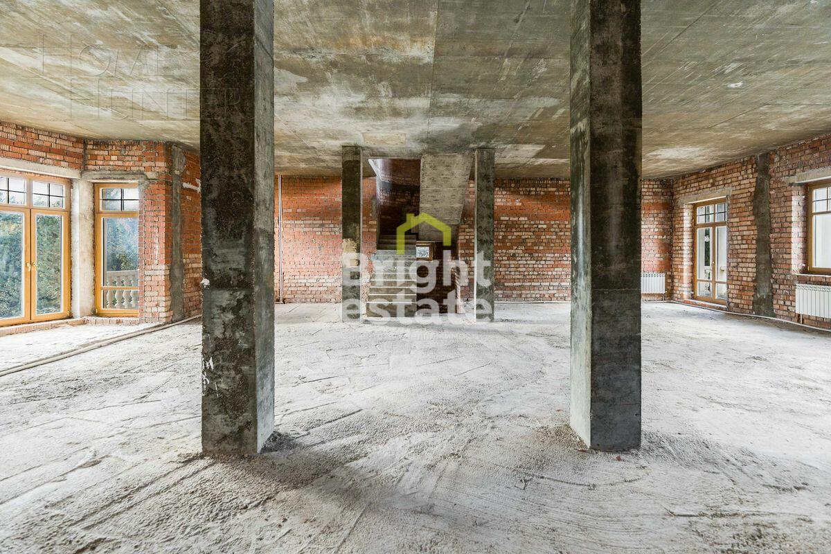 2-этажный коттедж 600 м² без отделки