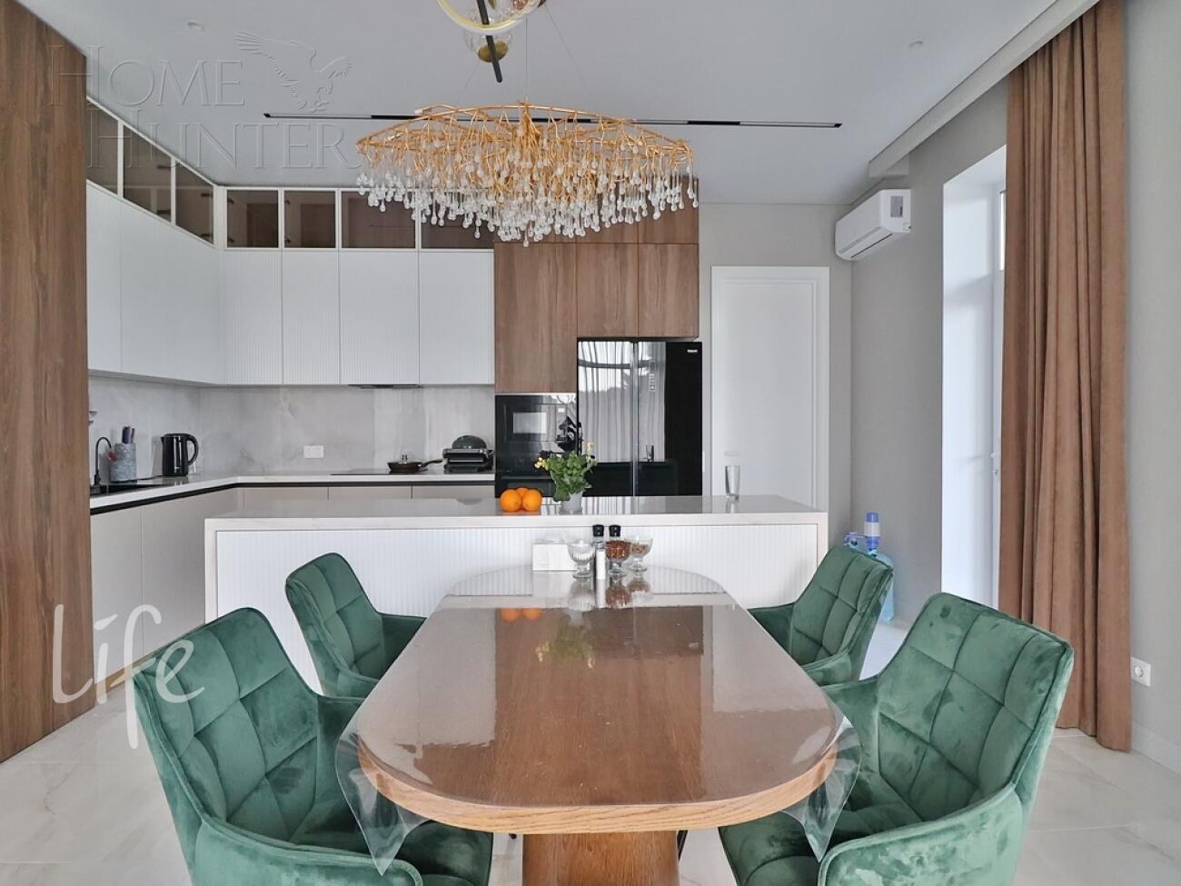 2-этажный коттедж 440 м² с отделкой