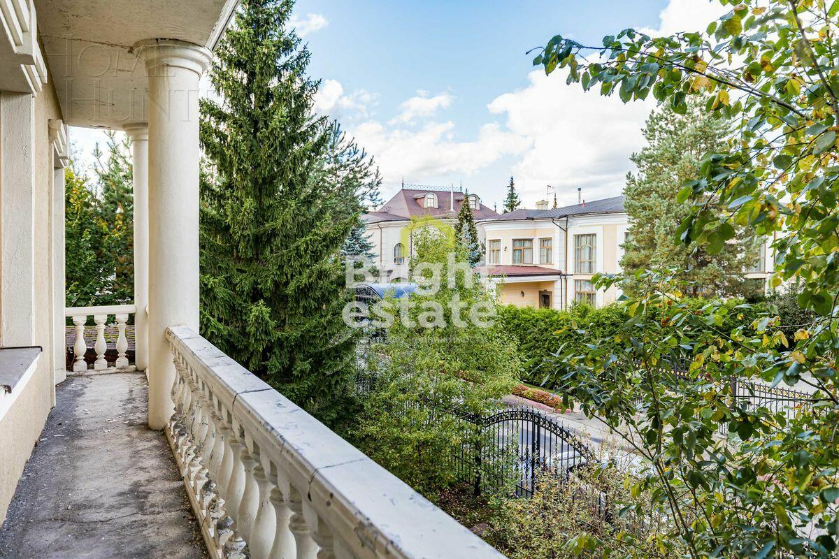 2-этажный коттедж 600 м² без отделки