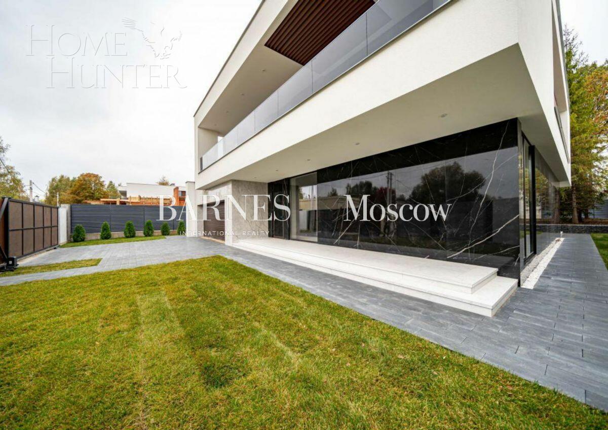 2-этажный коттедж 548 м² без отделки