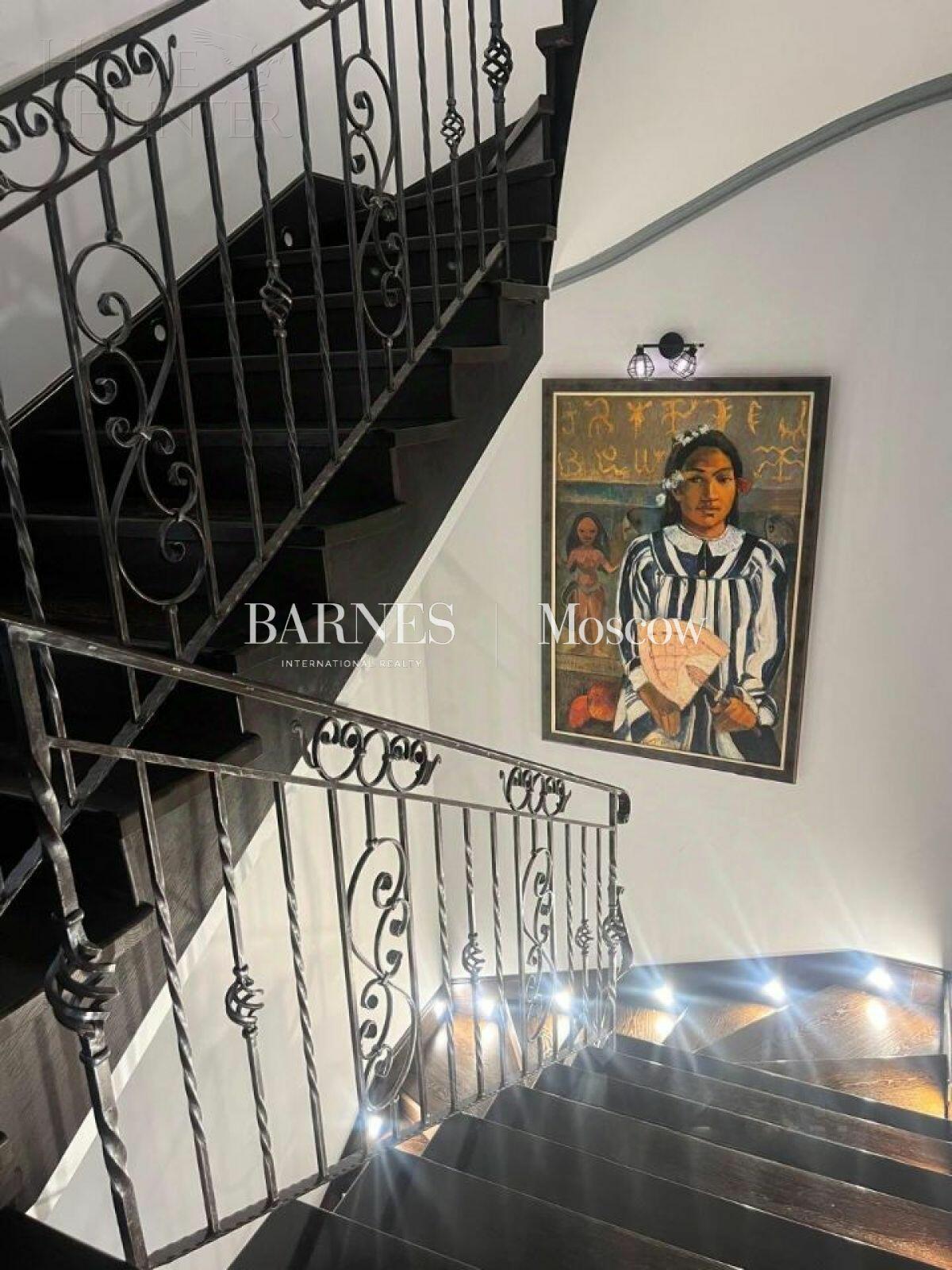 2-этажный таунхаус 440 м² с отделкой