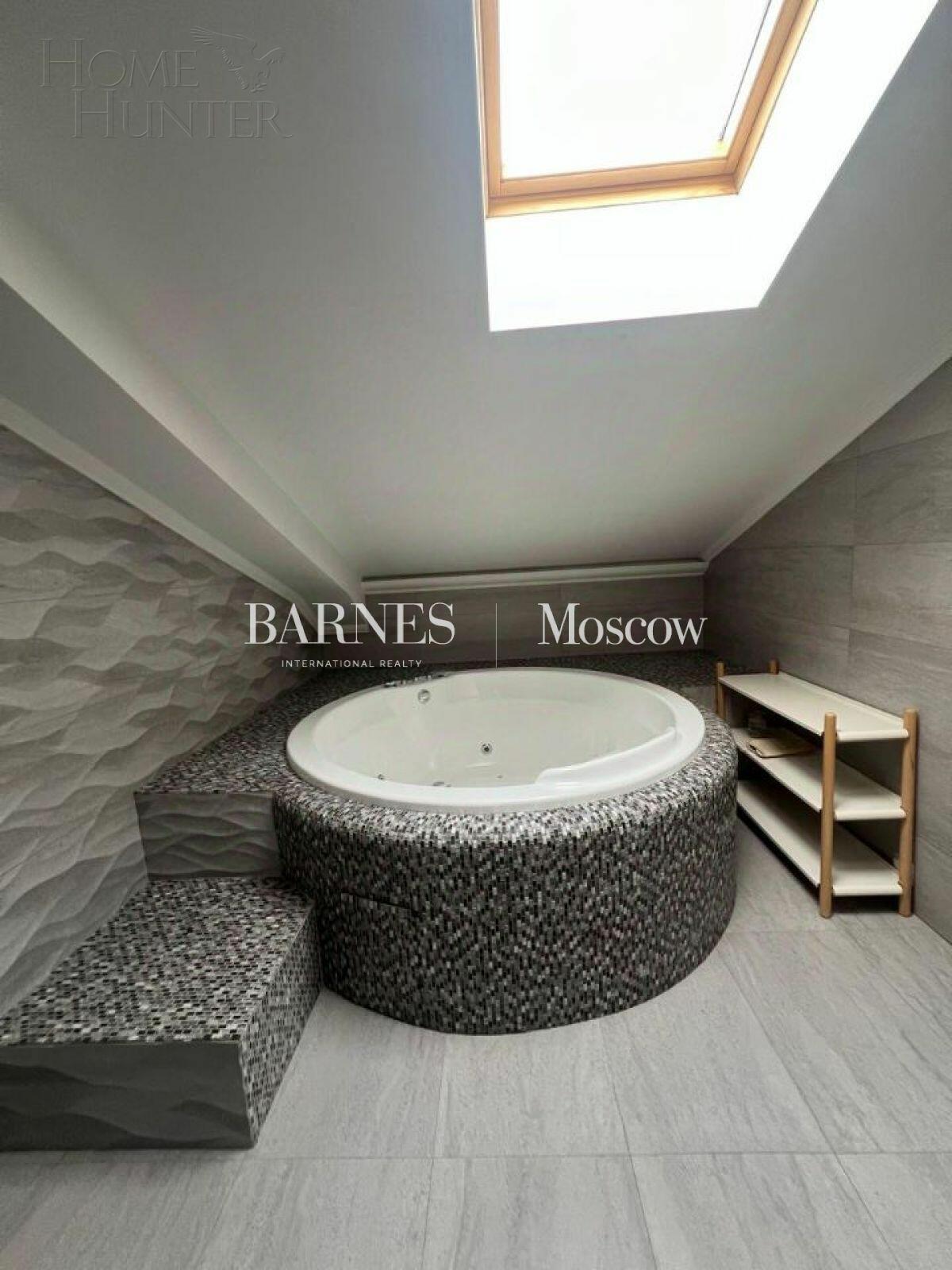 2-этажный таунхаус 440 м² с отделкой