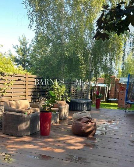 2-этажный таунхаус 440 м² с отделкой