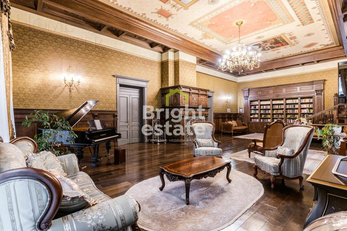 2-этажный коттедж 1 500 м² с отделкой