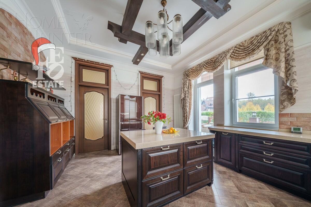 2-этажный коттедж 700 м² с отделкой