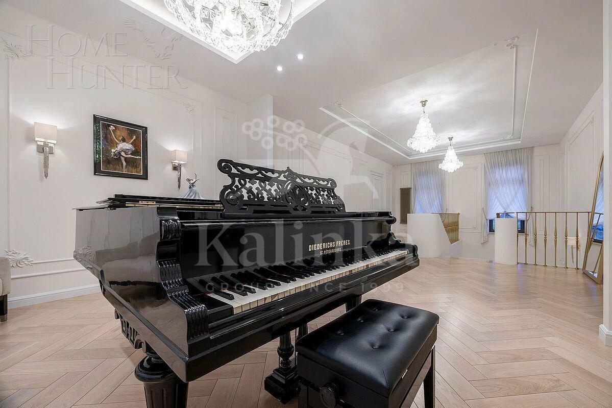 2-этажный коттедж 850 м² с отделкой