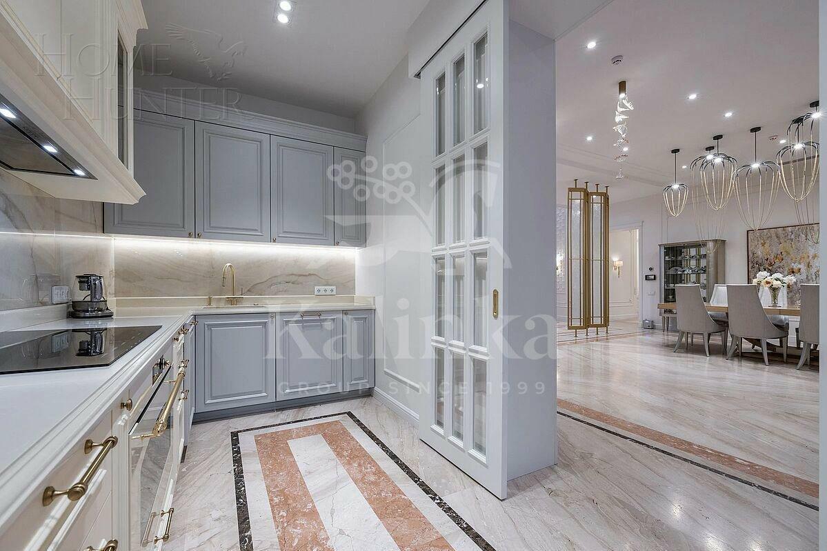 2-этажный коттедж 850 м² с отделкой