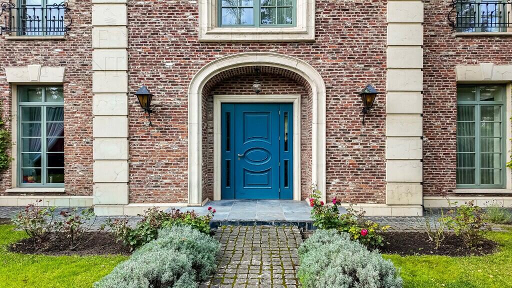 2-этажный коттедж 820 м² с отделкой