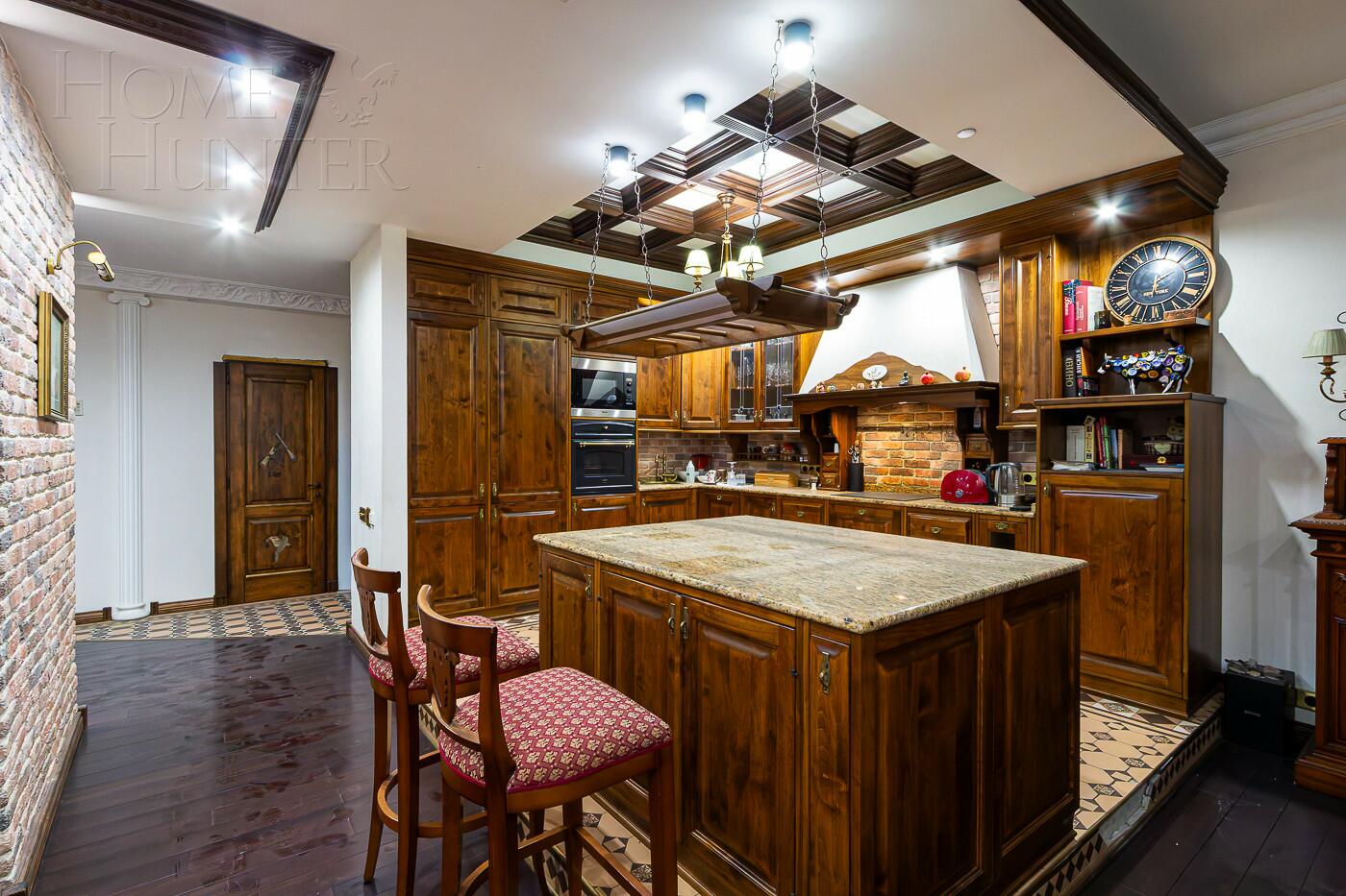 3-КОМН. КВАРТИРА С ОТДЕЛКОЙ 219.5 М² НА 10 ЭТАЖЕ