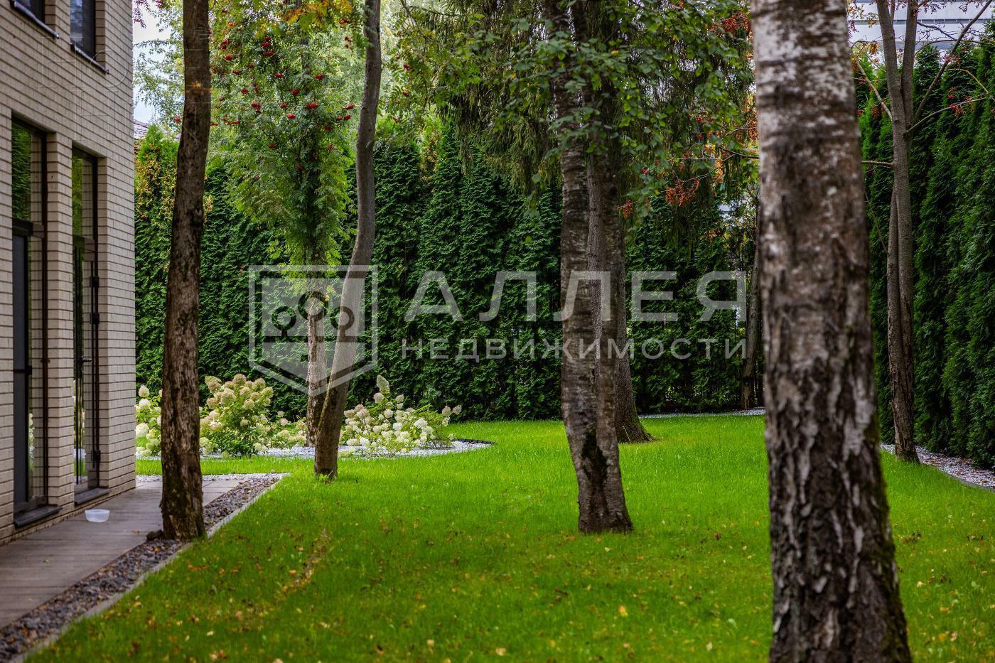 2-этажный коттедж 440 м² с отделкой