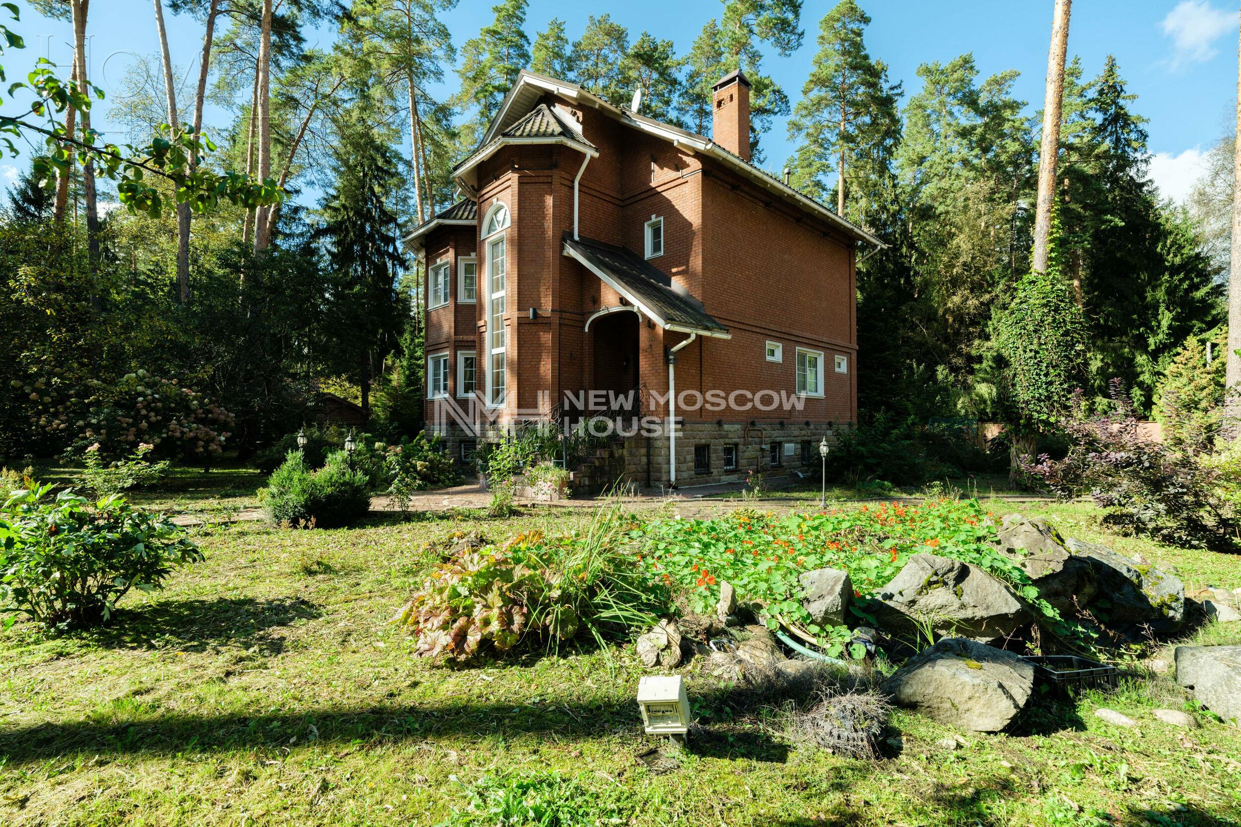 2-этажный коттедж 550 м² с отделкой