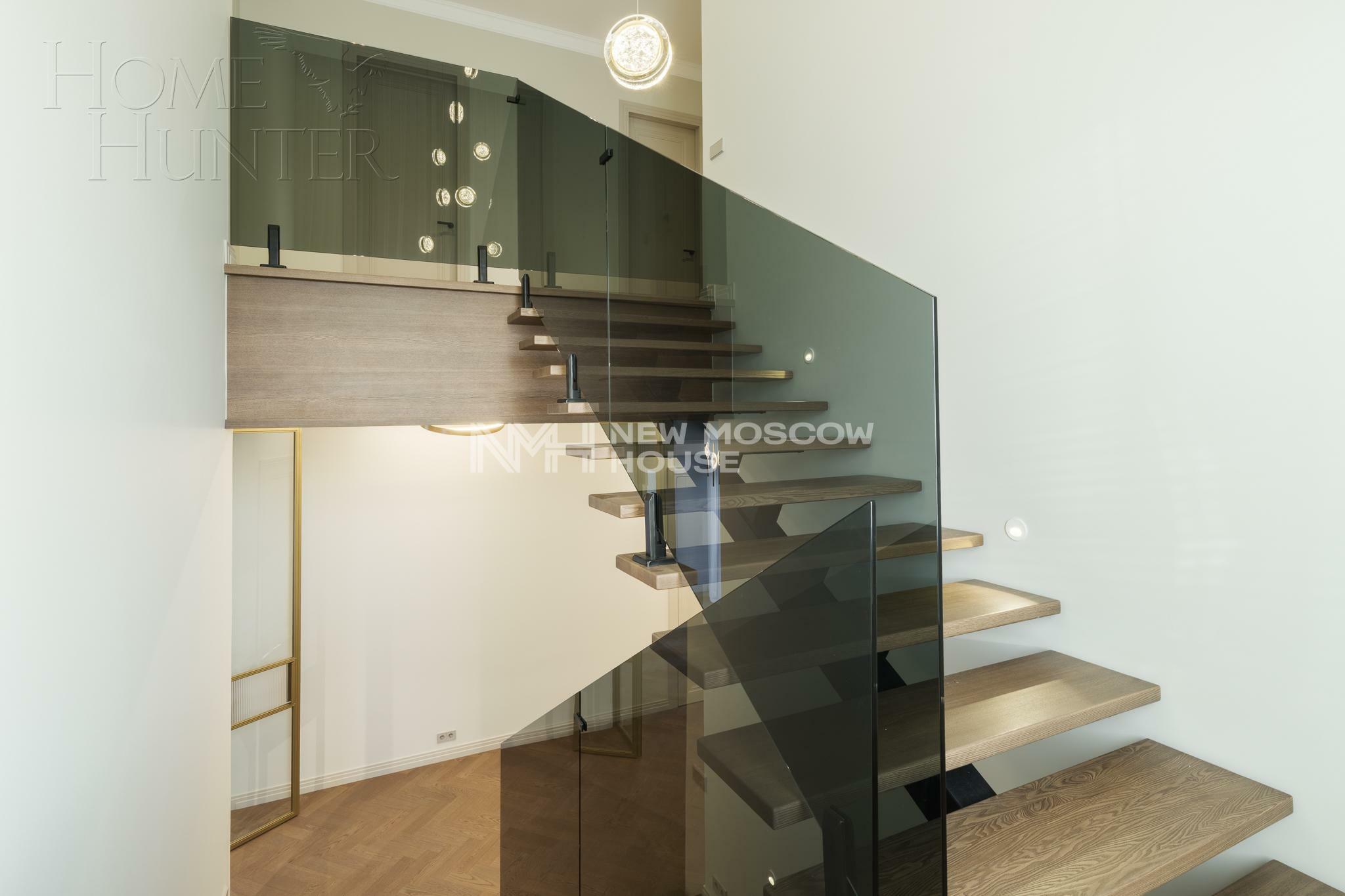 2-этажный коттедж 352 м² с отделкой