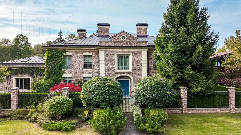 2-этажный коттедж 820 м² с отделкой