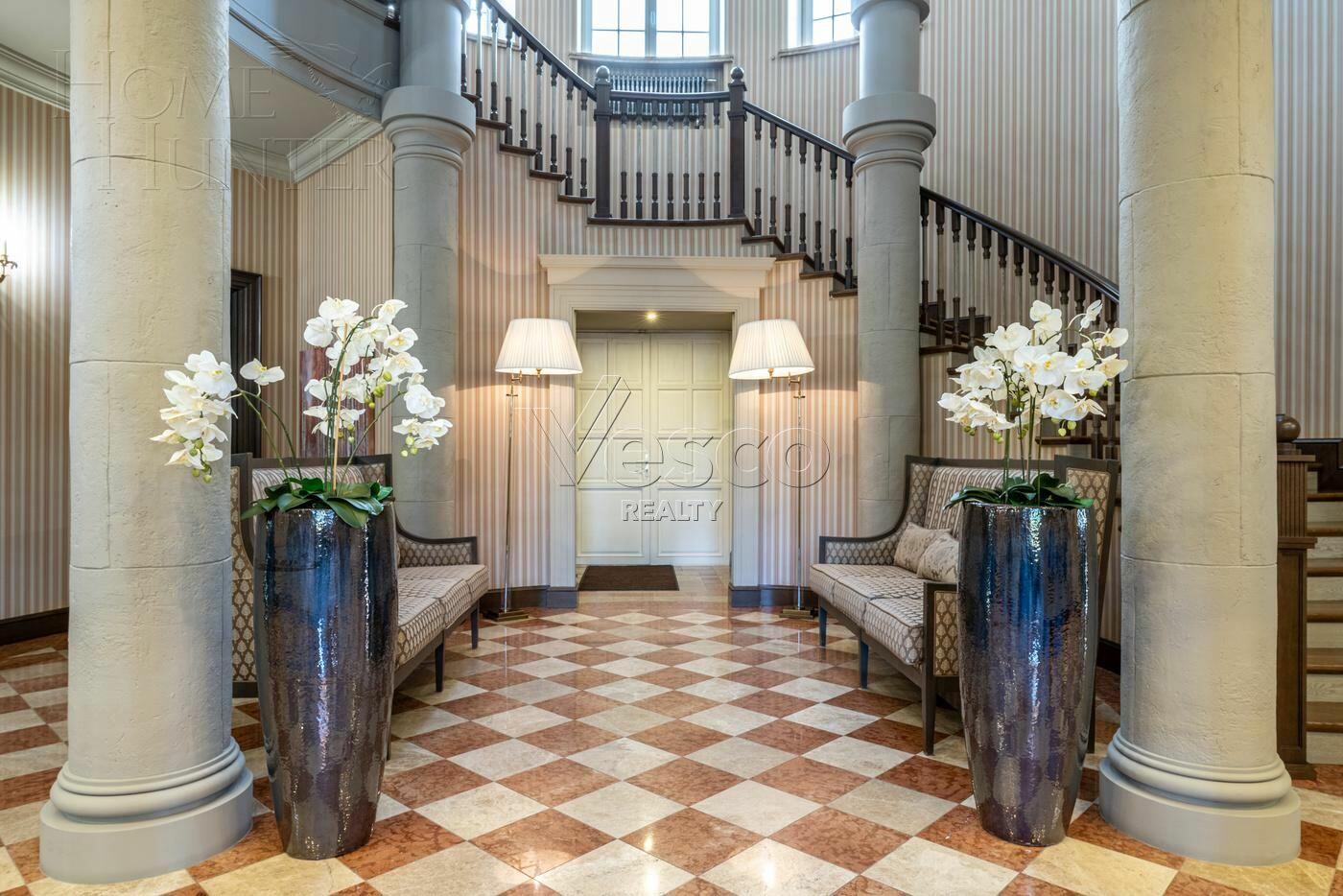 2-этажный коттедж 1 065 м² с отделкой