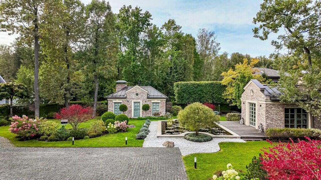 2-этажный коттедж 820 м² с отделкой