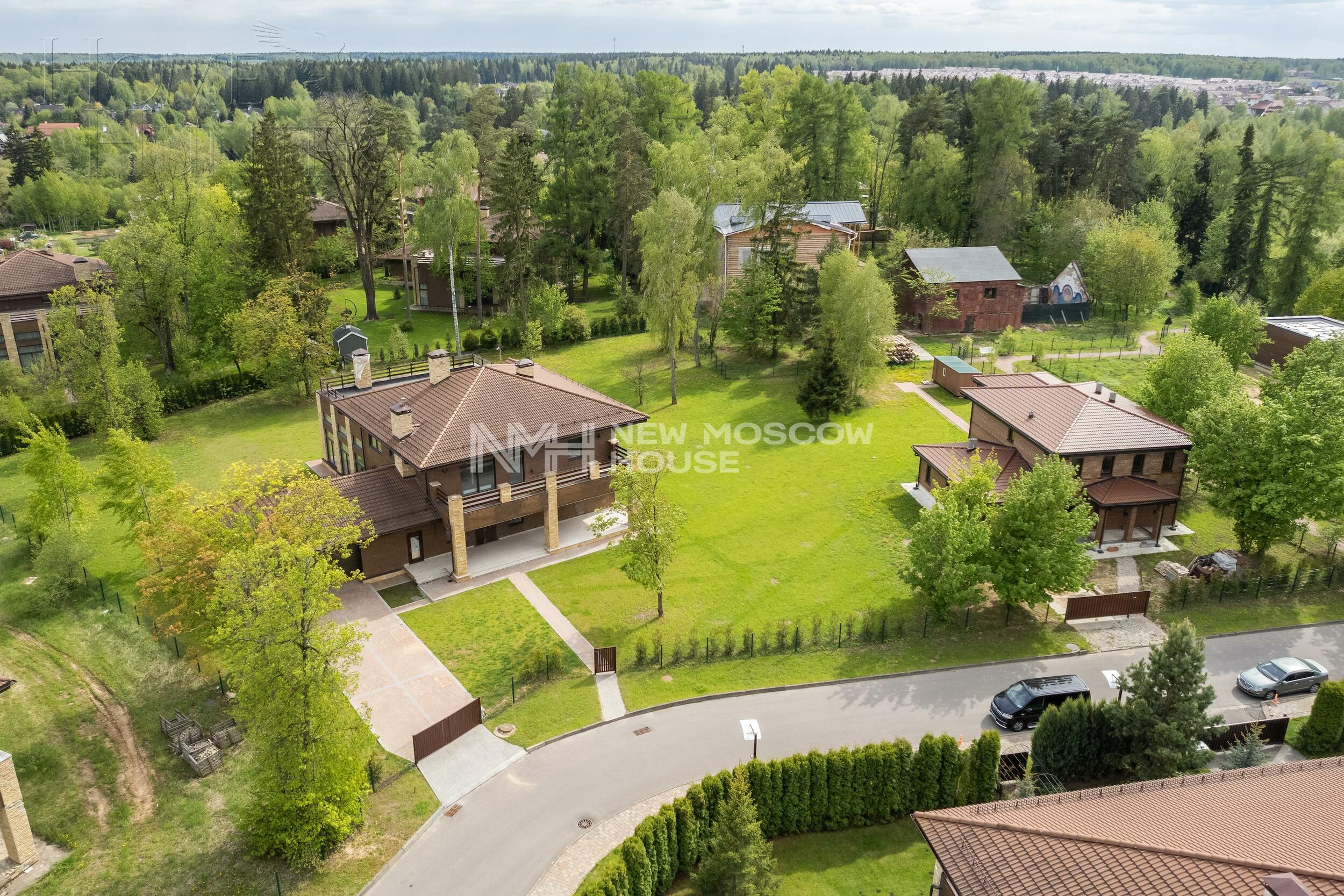 2-этажный коттедж 693 м² без отделки