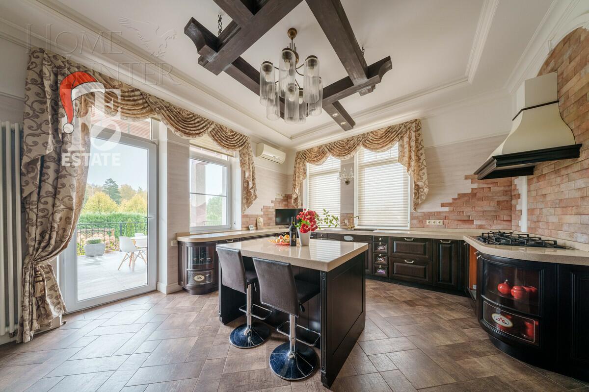 2-этажный коттедж 700 м² с отделкой